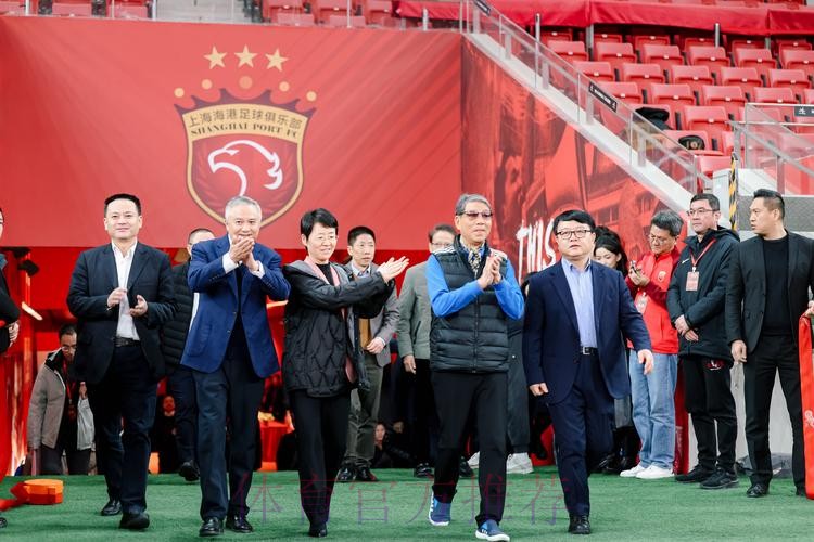 中国体育报：上港夺冠 逐梦不止